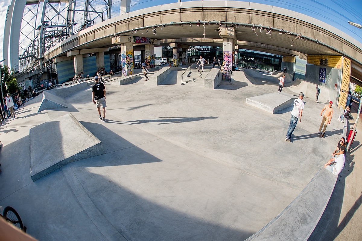 Dordrecht Maasplaza skatepark